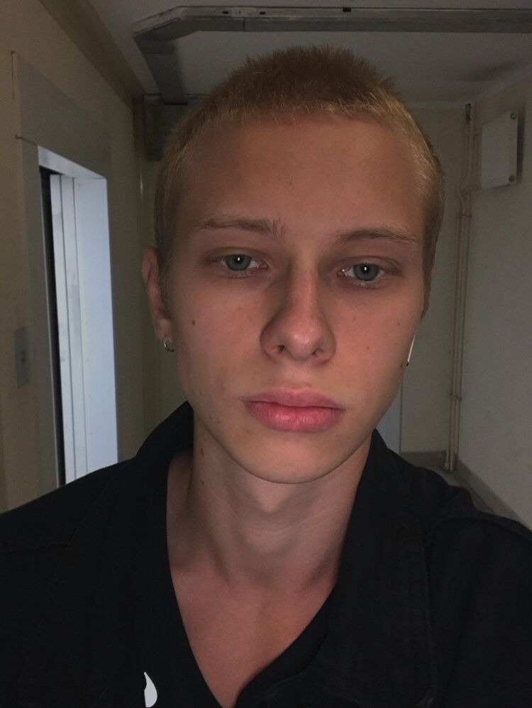  53153337  Pavel, 20 ,    -