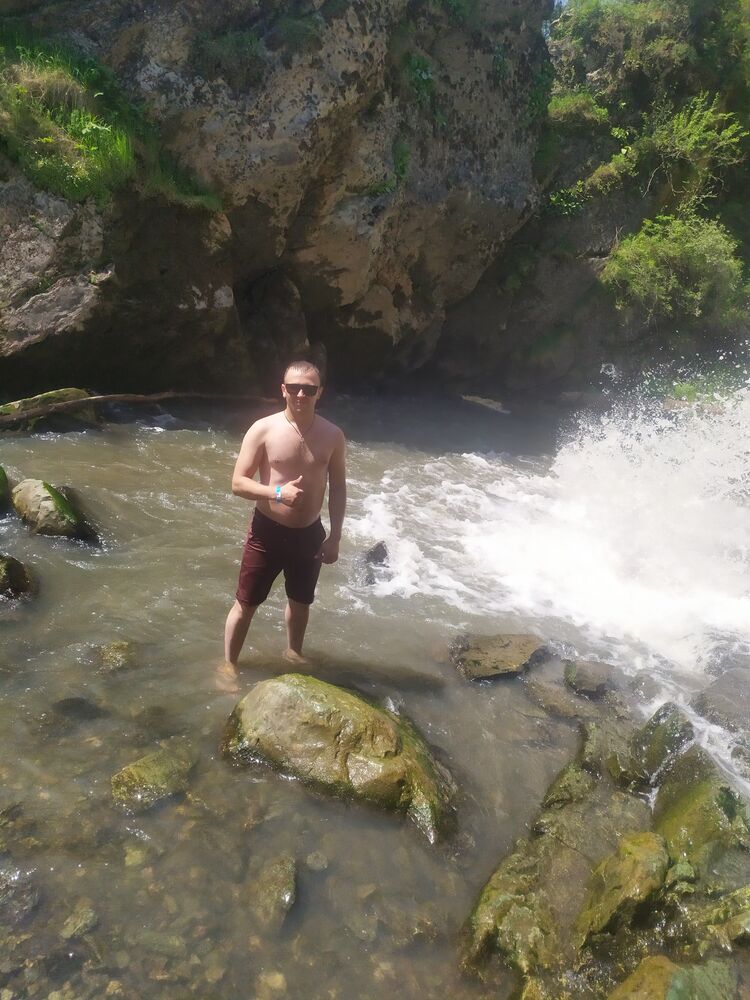  35167207  Ivan, 28 ,    