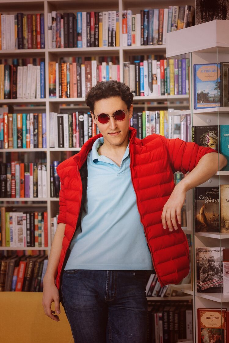  54569547  , 18 ,    -