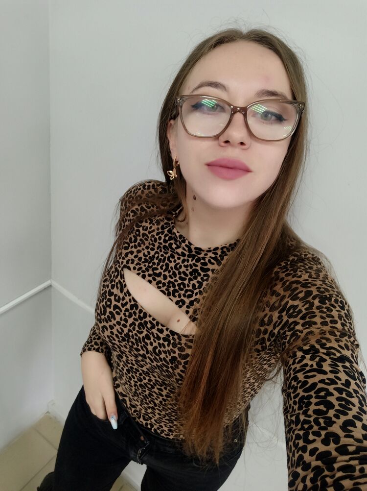  50296367  Milena, 27 ,    