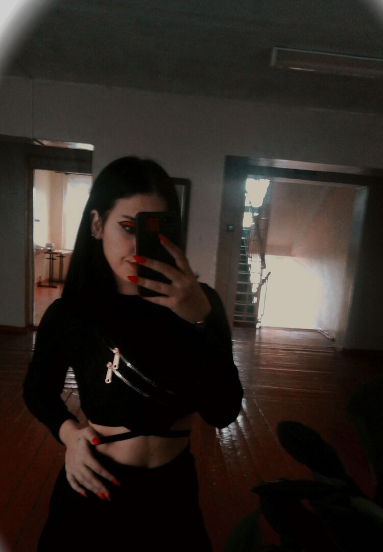  ,   Marina, 21 ,   ,   , c , 
