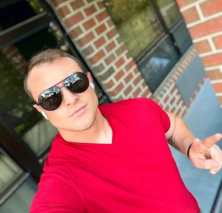  43394157  Daniel Mark, 42 ,    