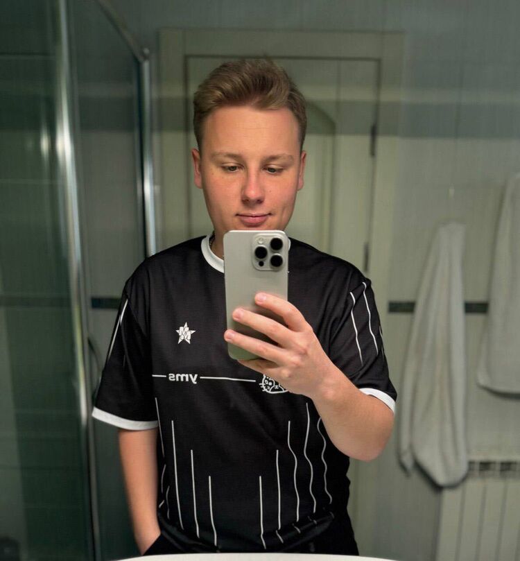 ���� 42413657 ����� ��������, 22 ����, ���� ���������� � �����������