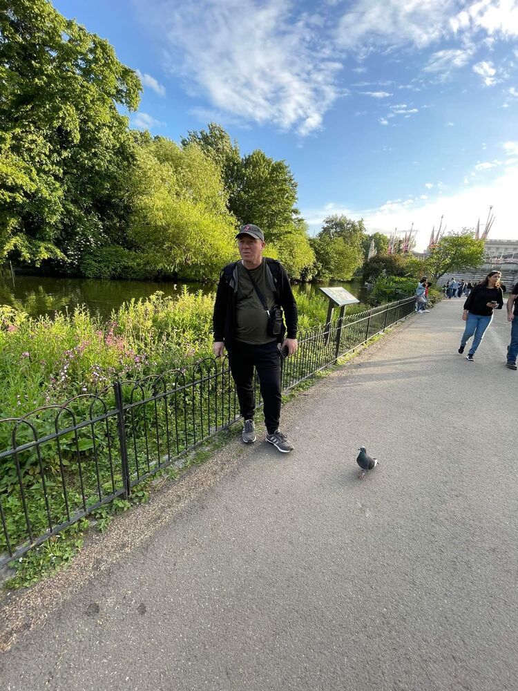  Abbots Langley,   Akaki, 43 ,   c 