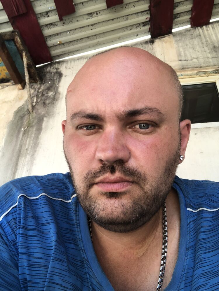 ���������� �����������, ���� ������� Under, 37 ���, ������������ ��� ������, ����� � ���������