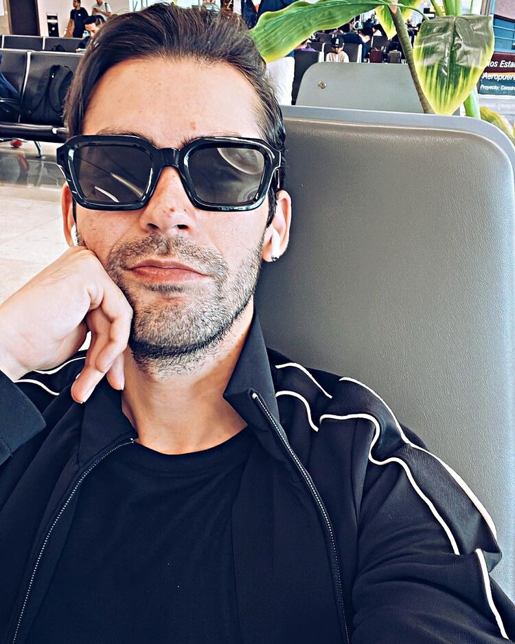  52372447  , 30 ,    -