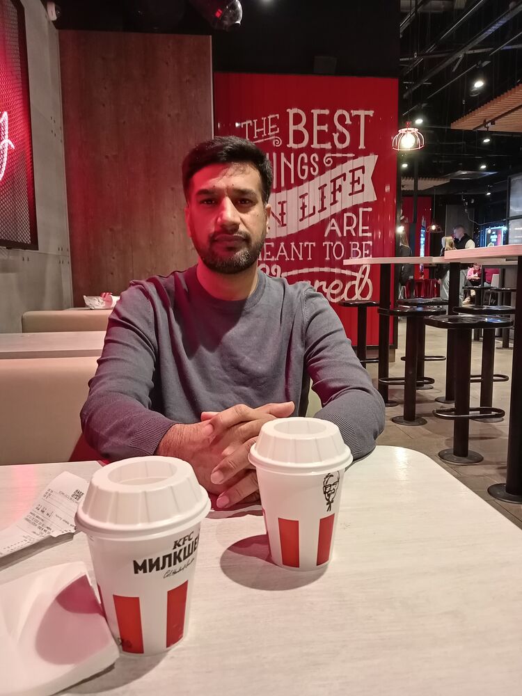  50078627  Bajwa, 35 ,    