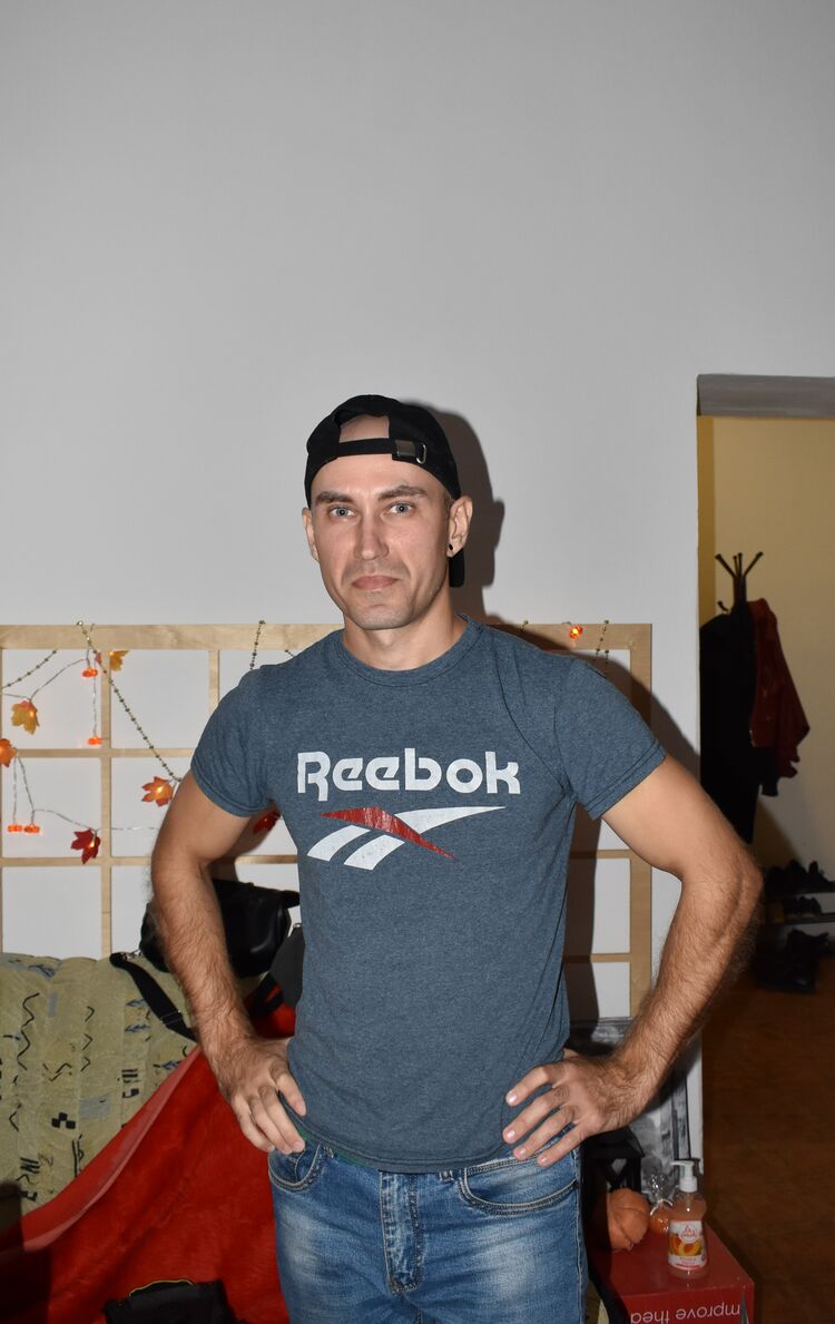  53832977  Tommi, 36 ,    