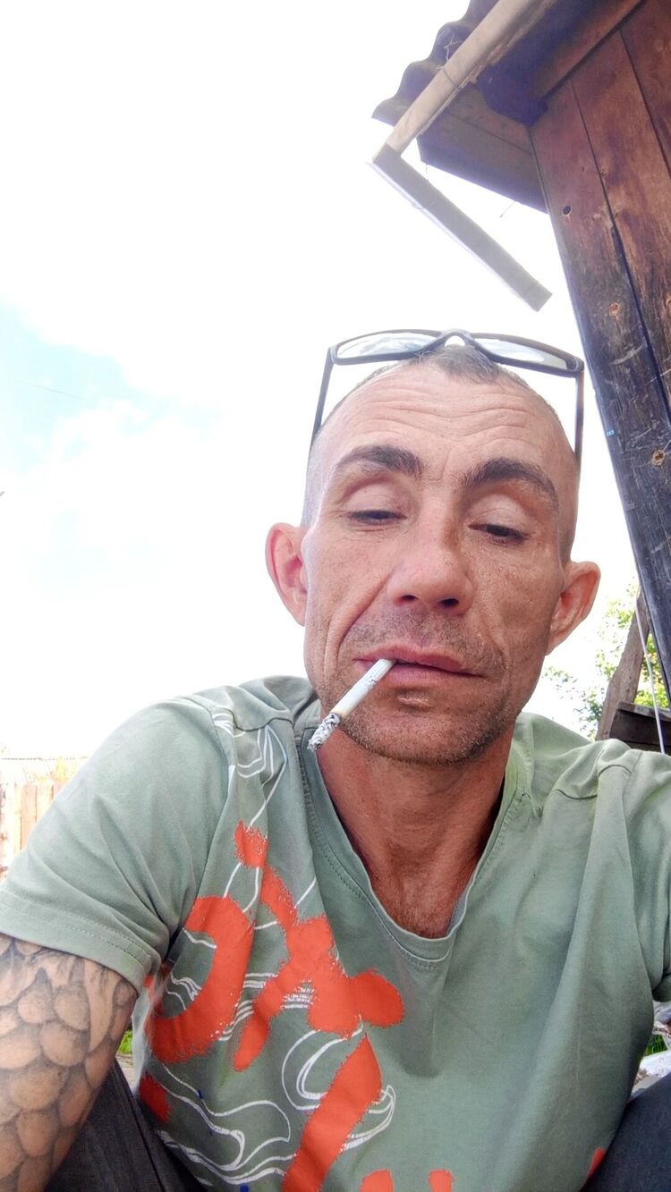  46522237  , 41 ,    