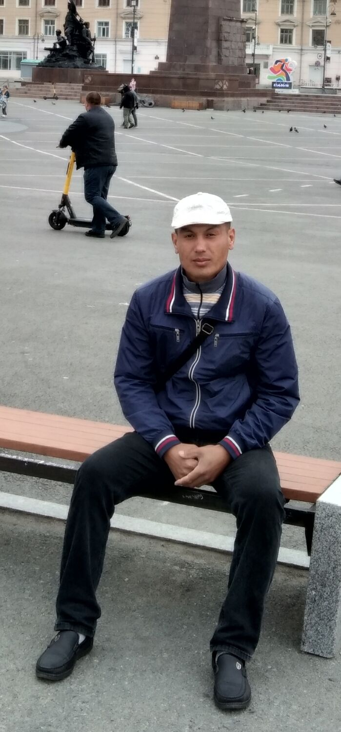  31745867  , 40 ,    