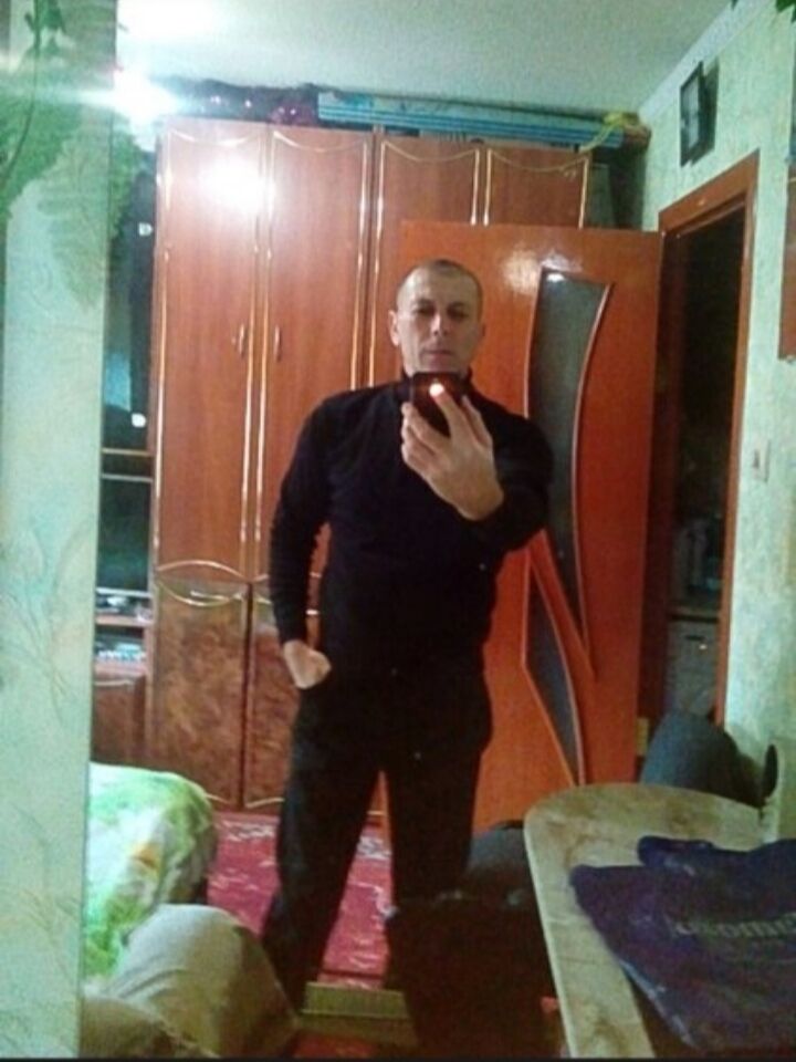  53496967  Aleks, 57 ,    
