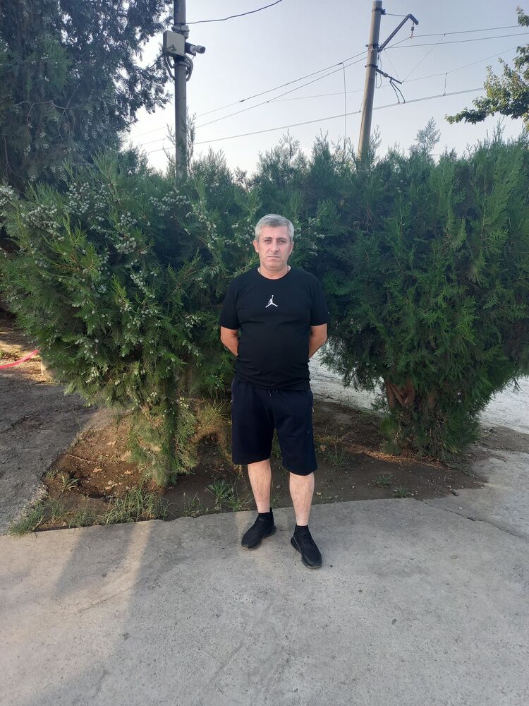  23594597  Andro, 53 ,    