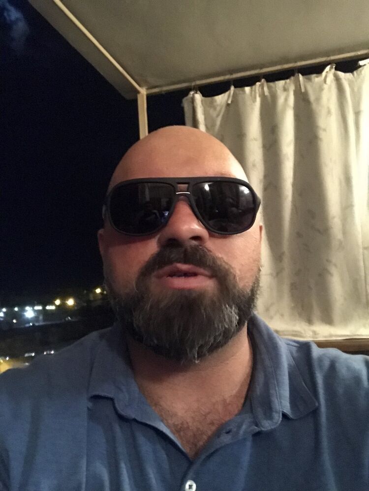  ,   Hayk, 42 ,   ,   , c 
