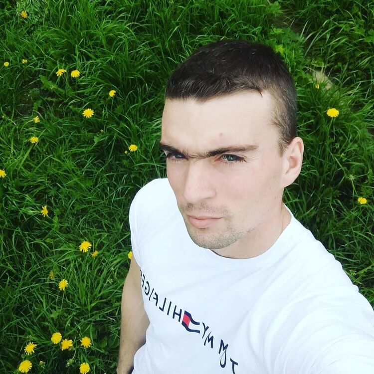  24721037  , 32 ,    