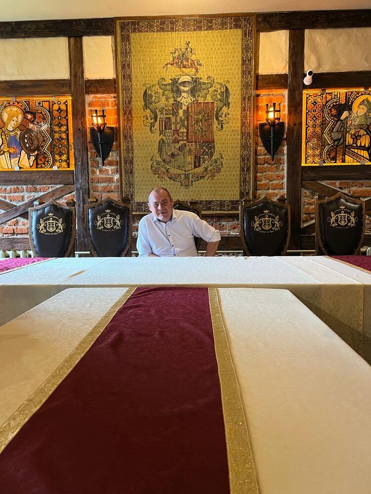  29957337  Ivan, 44 ,    