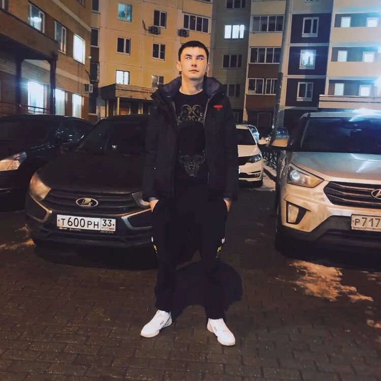  31346977  Daniar, 29 ,    