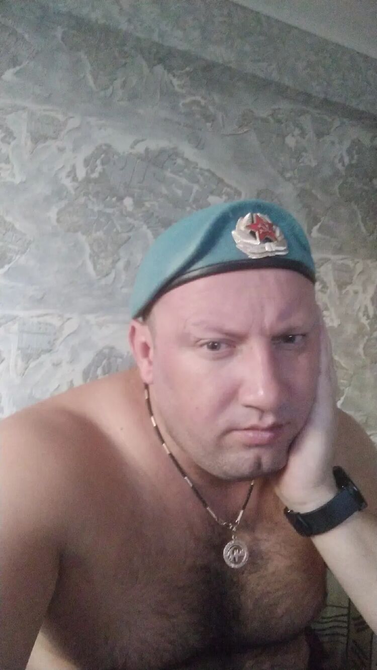  ,   Petr, 37 ,   ,   , c 