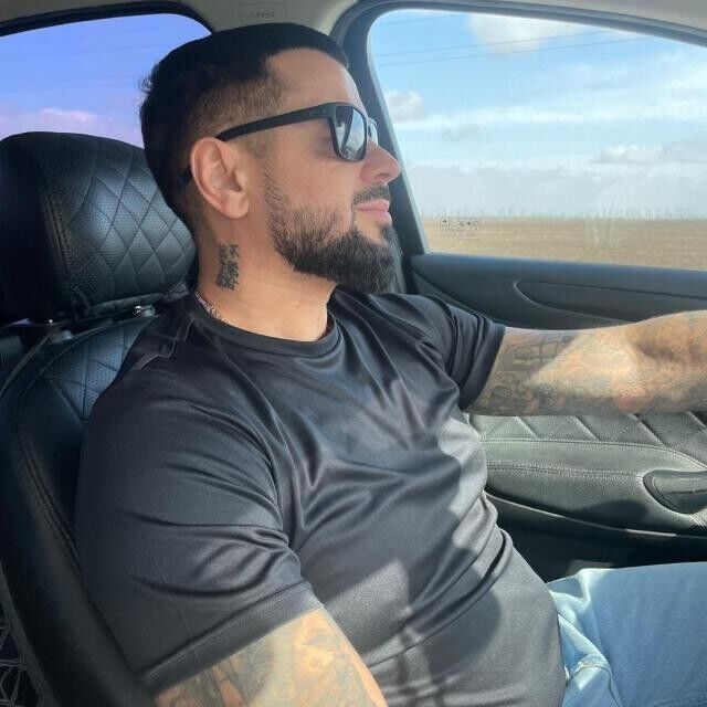  44770097  Roman, 45 ,    