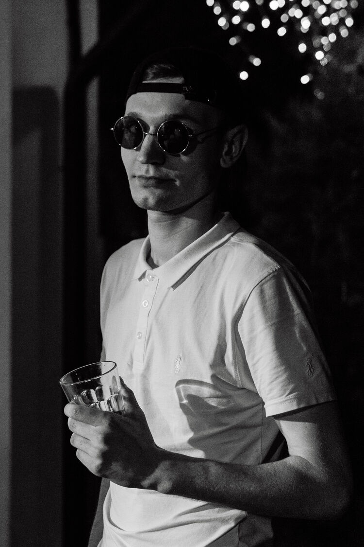  ,   Pavel Ponov, 25 ,   ,   