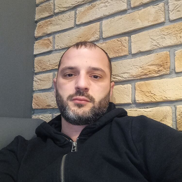  32627507  , 35 ,    