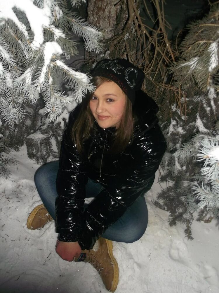  ,   Elena, 27 ,   ,   
