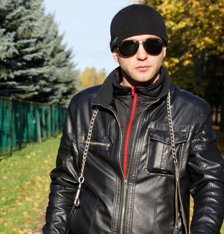  7992577  Sergei, 51 ,    