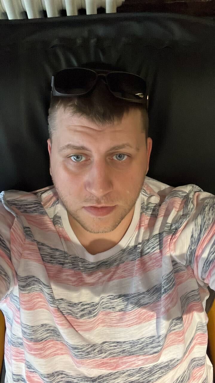  38946447  Eduard, 39 ,    