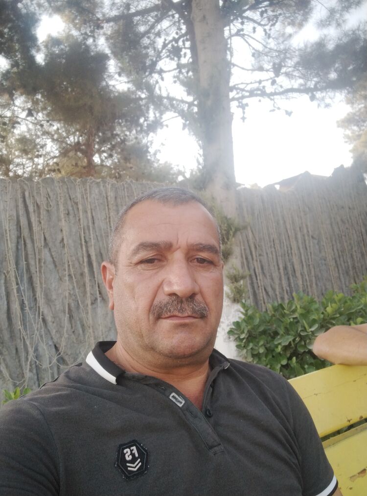  47200637  Polad, 44 ,    