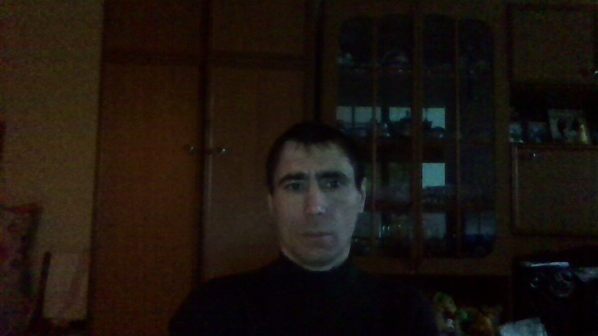  9123337  Rafis, 44 ,    