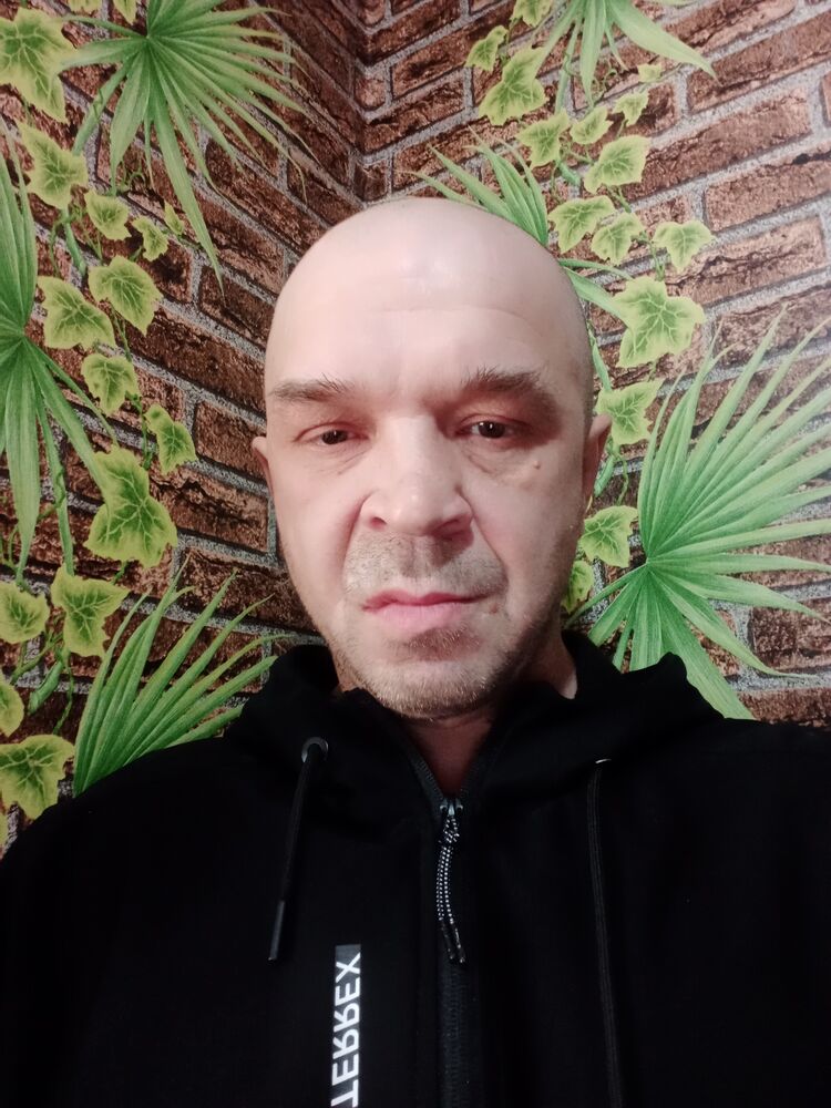  51745667  Dima, 44 ,    