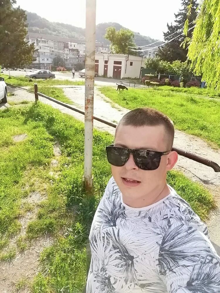  41126367  Andrey, 30 ,     