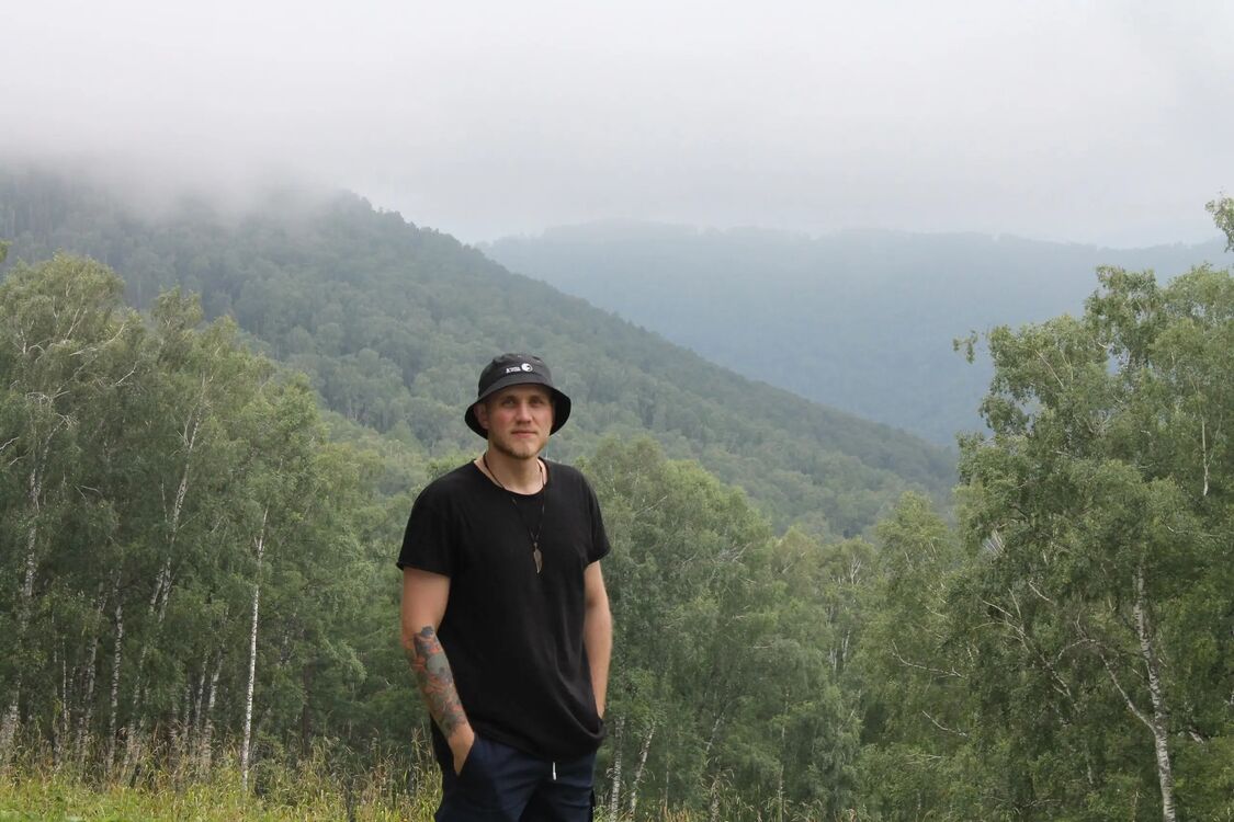 ,   Igor, 33 ,   
