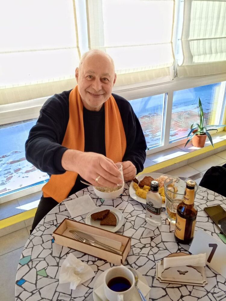  50097717  Vladimir, 59 ,    