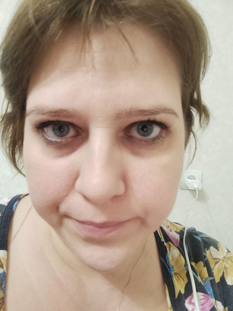  53300307  Marina, 41 ,     