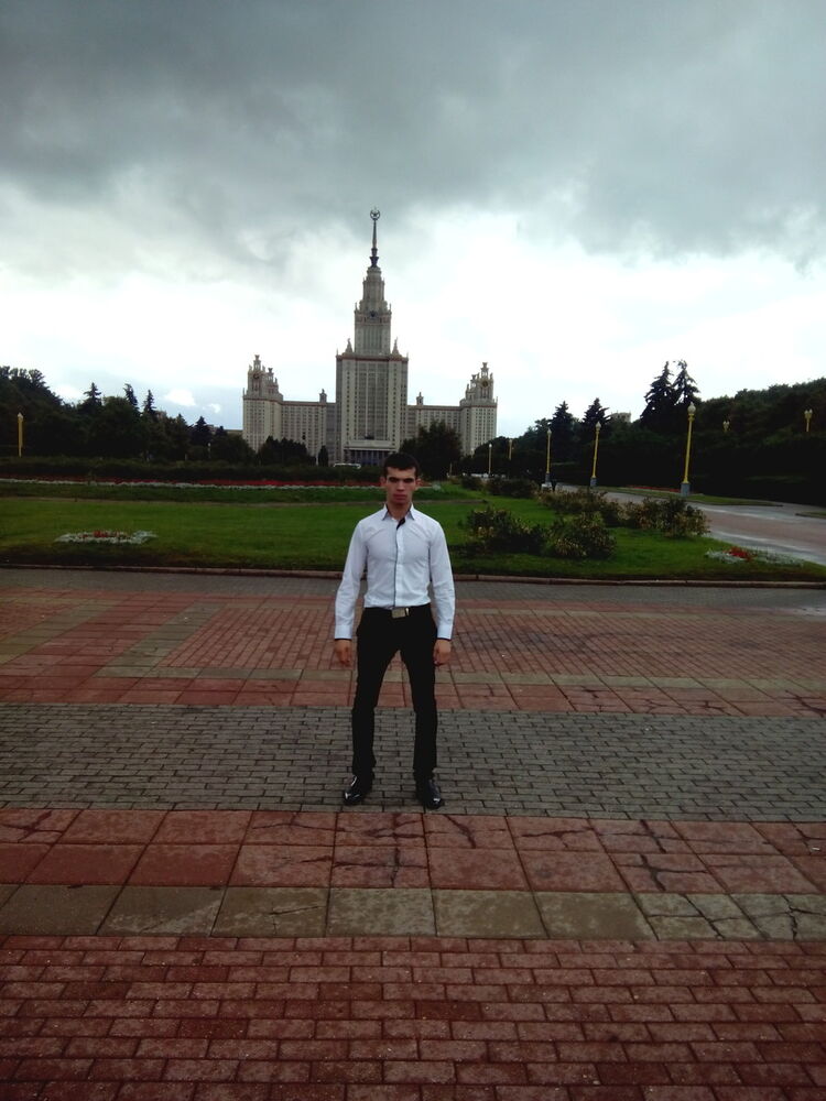  5941327  Narek, 31 ,    