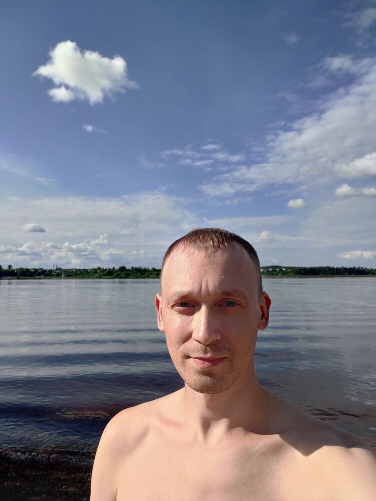  48322137  Vadim, 31 ,    