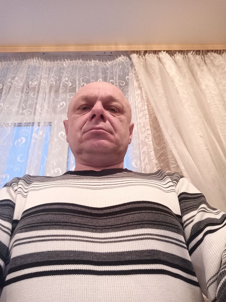  31773957  , 49 ,    