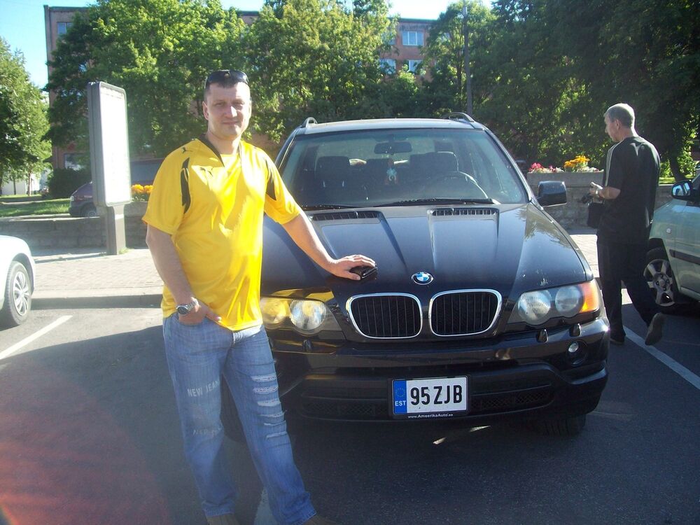  ,   Gennadi, 52 ,   