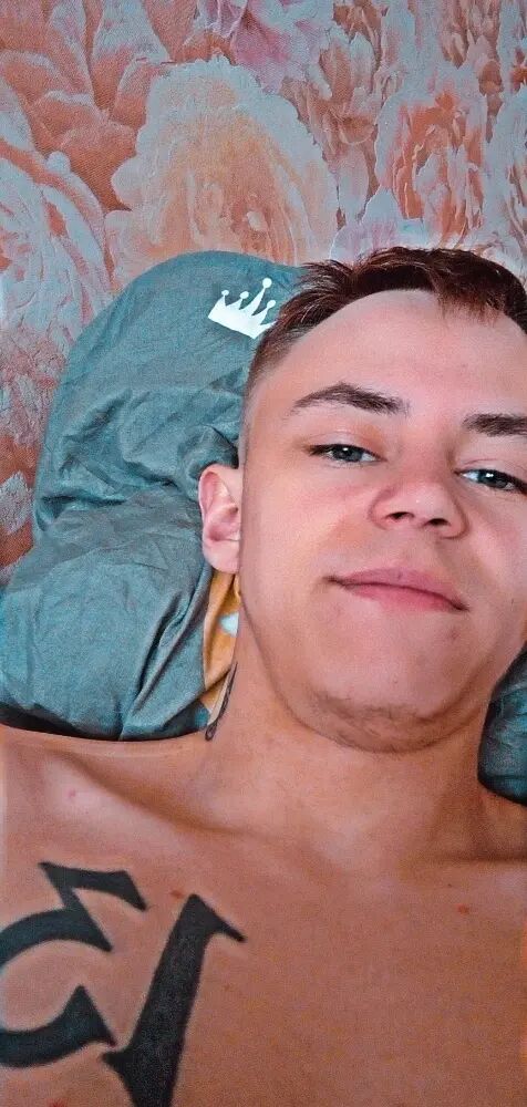 30026847  Yury, 25 ,    