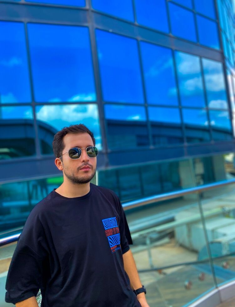  29235827  Batuhan, 26 ,    