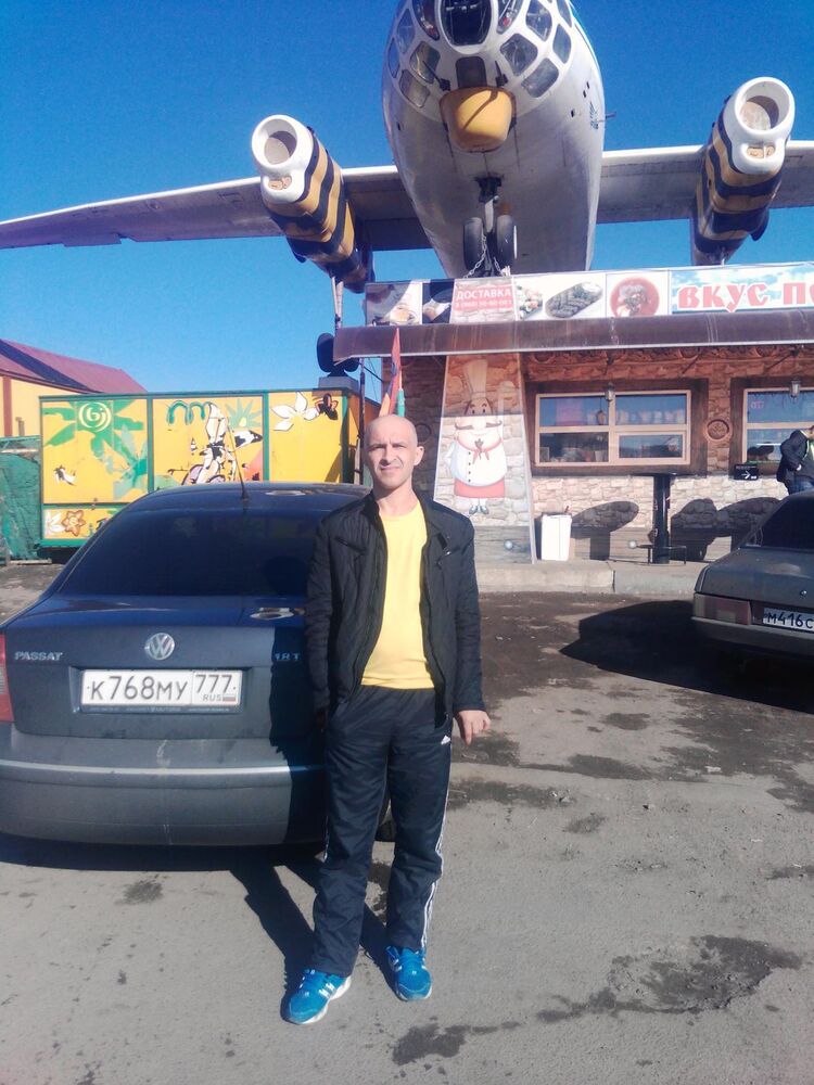  45074417  Ivan, 48 ,    