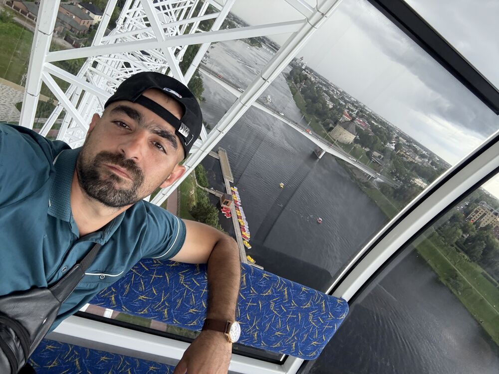  ,   Kamran, 32 ,   ,   