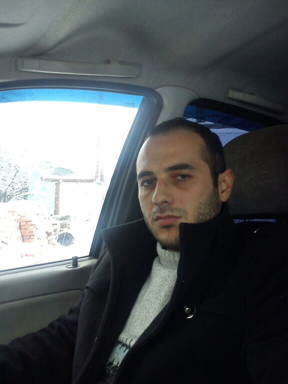  28853937  Artak, 41 ,    