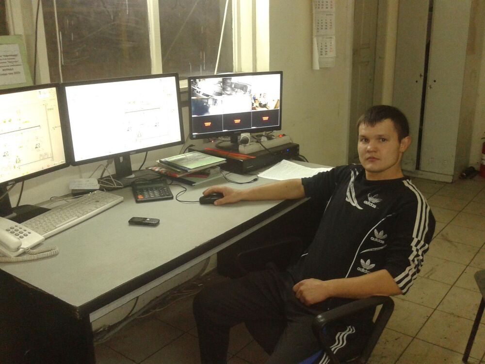  31127977  DENIS, 33 ,    