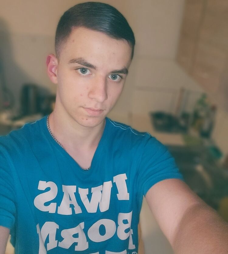  31806727  , 21 ,    