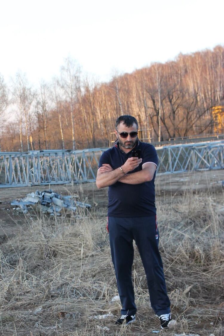  54751767  Vardan, 43 ,    