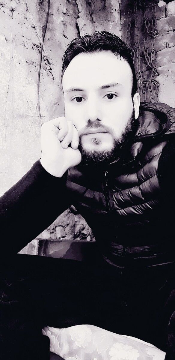  19527957  Sergi, 33 ,    