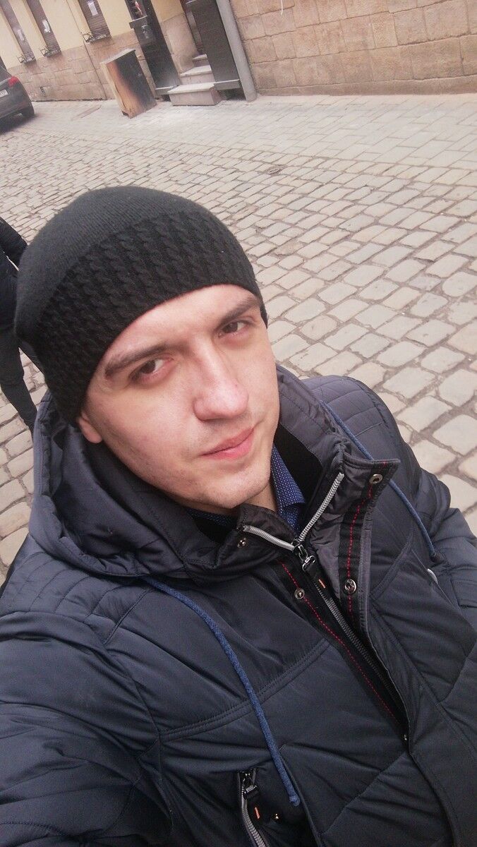  15519687  Andriy, 29 ,    