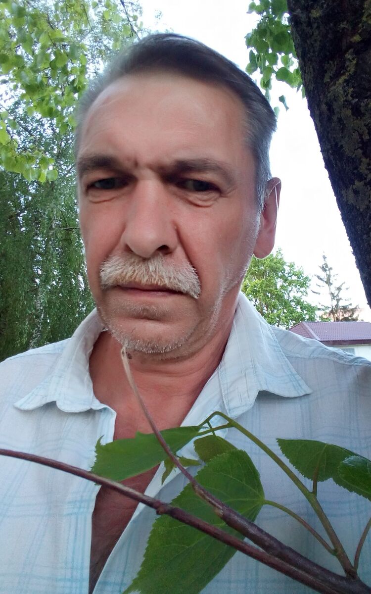  42954437  Valery, 53 ,    