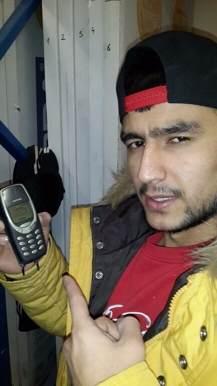  18275077  Muxriddin, 33 ,    